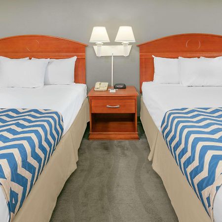 Travelodge Inn & Suites By Wyndham Norman Esterno foto