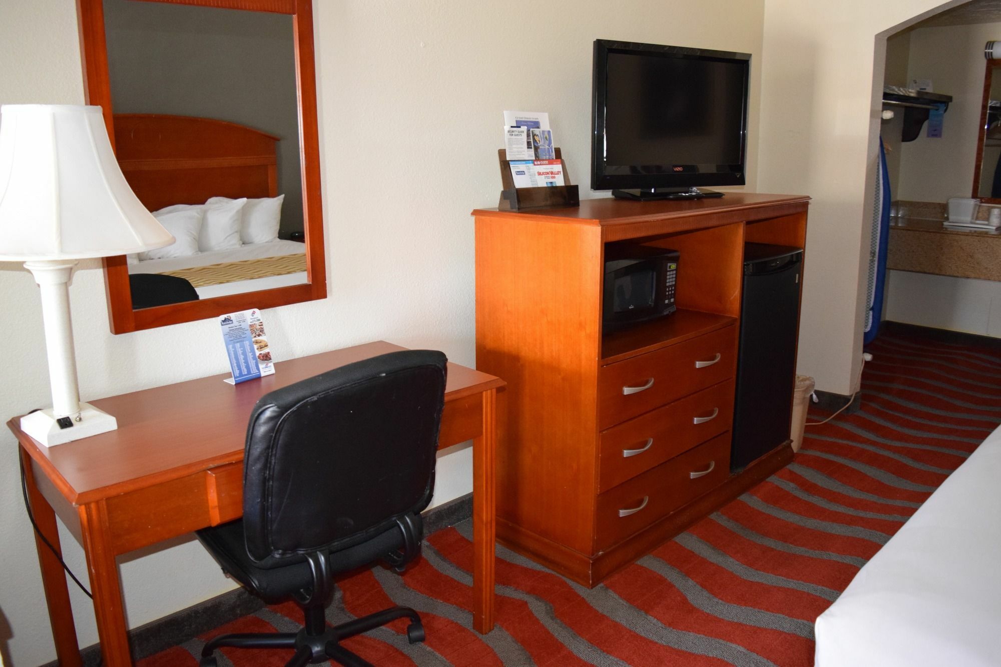 Travelodge Inn & Suites By Wyndham Norman Esterno foto