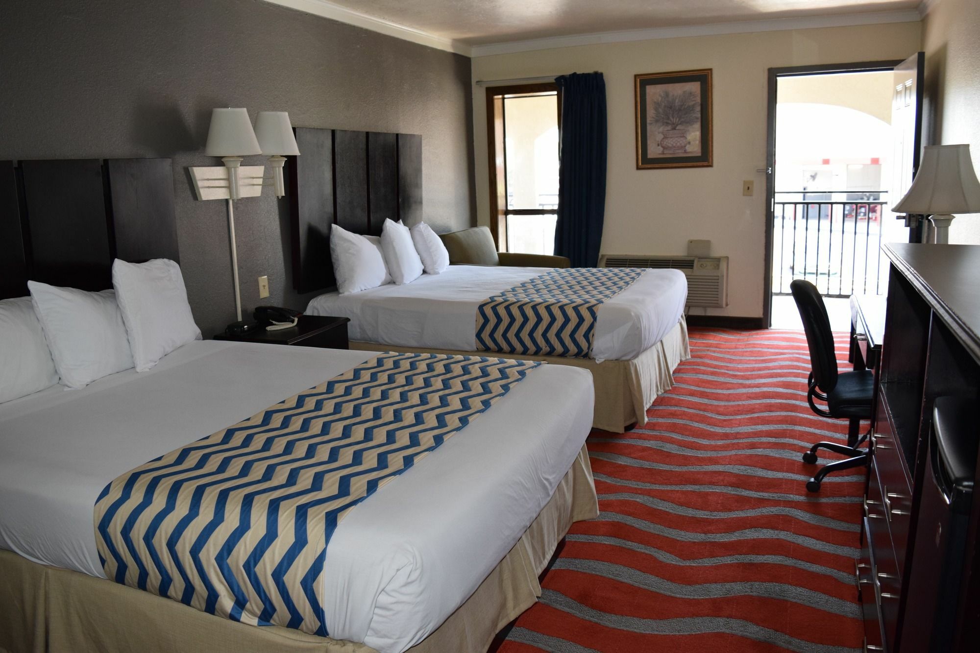 Travelodge Inn & Suites By Wyndham Norman Esterno foto